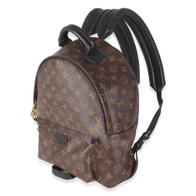 Item #: 146277 Exterior Material: Canvas MSRP: 2,920 Interior Material: Fabric Size: MM Features Interior: One slip pocket...