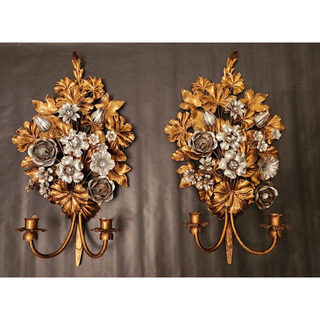 Exceptionally Decorative Italian Hollywood Regency Florentine Candle Wall Lamp by S. Salvadori, 1960s This Salvadori wall...