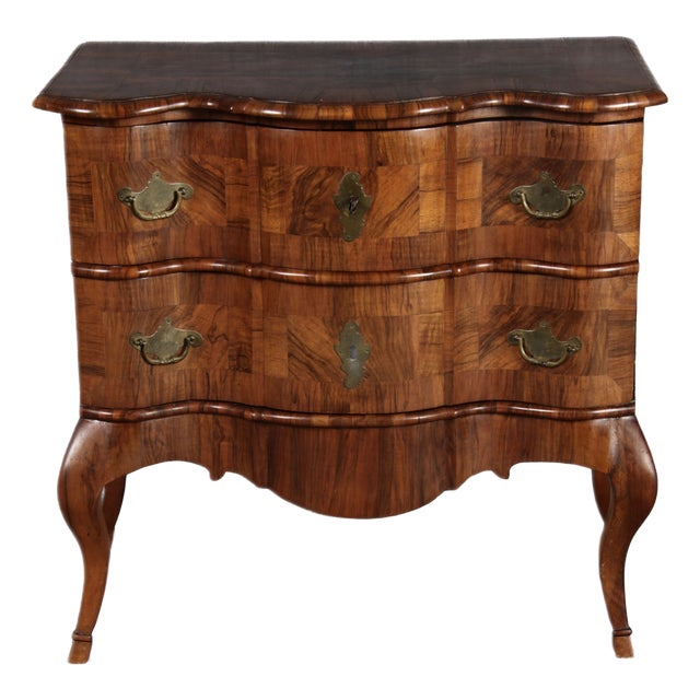 Small Baroque Chest of Drawers in Walnut, 1750s For Sale
