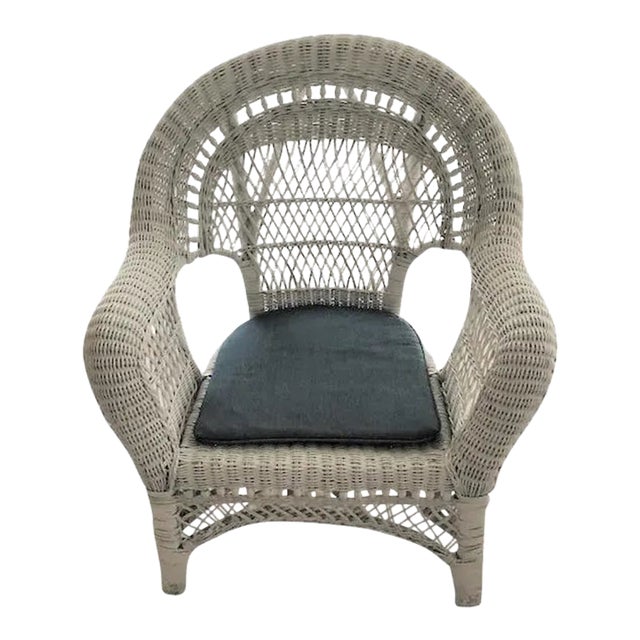 1960s Vintage Mid Century Large White Wicker Armchair For Sale
