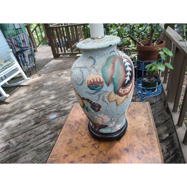 1960s Vintage Frederick Cooper Table Lamp Features a Chinoiserie Bird Design For Sale - Image 5 of 11