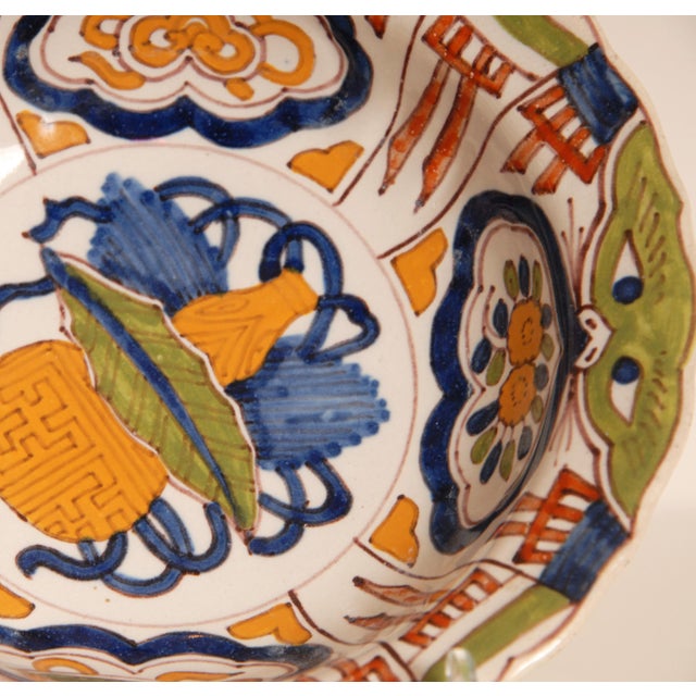 Chinoiserie Antique Delft Chinoiserie Bowl Polychrome Chinese Ming Style a Pair For Sale - Image 3 of 11