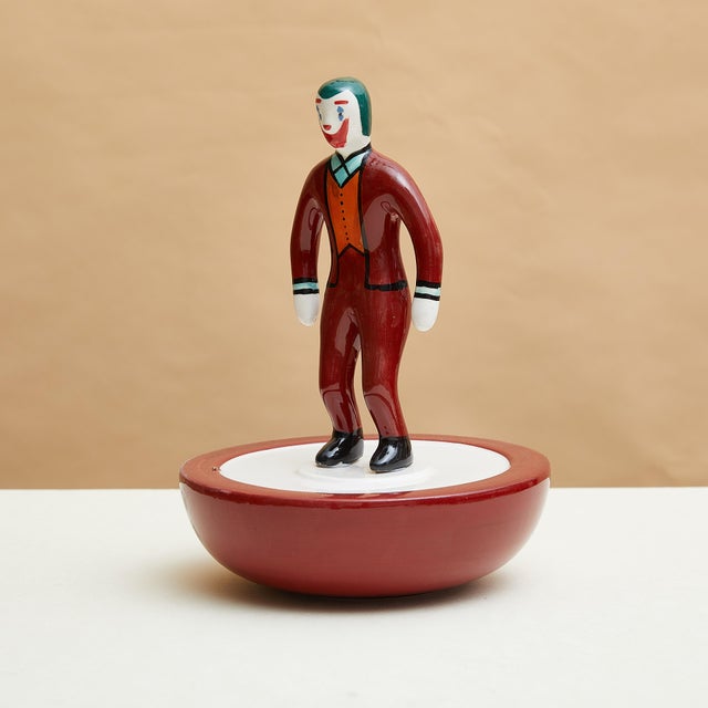 Subbuteo Ornament Sculpture in Double-Mold Ceramic from Artigianato Italiano For Sale - Image 4 of 4