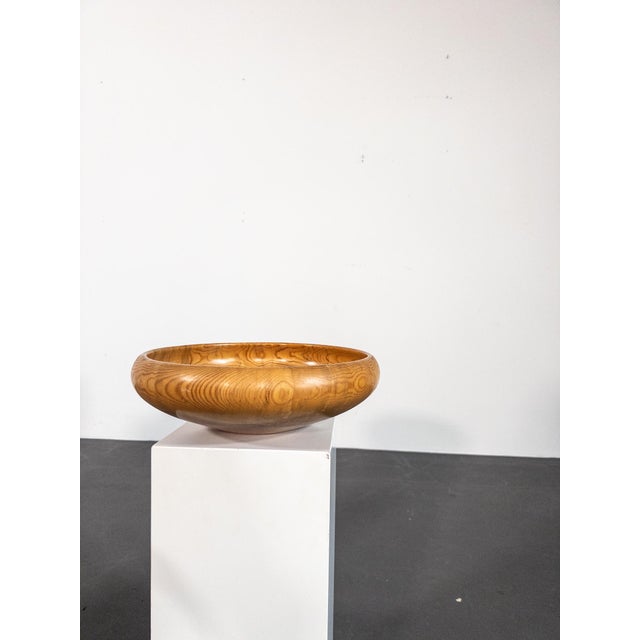 Brown Sculptural Turned Pine Bowl by Oscar Johansson, Sweden, 1940s For Sale - Image 8 of 9