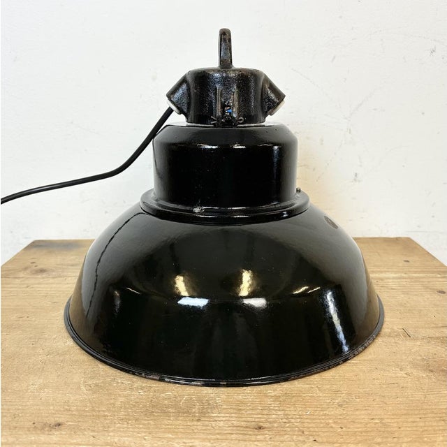 Industrial Black Enamel Factory Lamp with Cast Iron Top from Elektrosvit, 1960s For Sale - Image 12 of 17