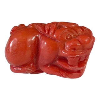 Vintage Red Coral Carved Foo Dog Statue Amulet Pendant 1.5" W For Sale