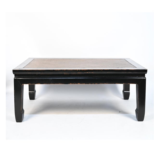 Chinoiserie Antique Chinese Lacquered Rattan Top Coffee Table For Sale - Image 3 of 13