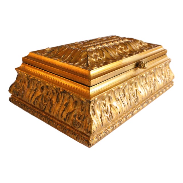 Bombay Italian Style Art Nouveau, Rococo Carved Jewerly Box For Sale