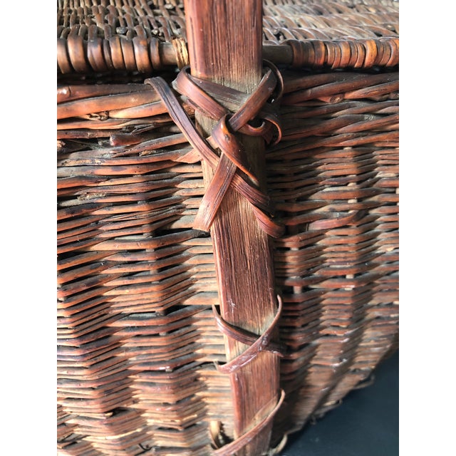 Vintage Early 20th Century Rustic Old American Wicker and Willow Fishing Creel For Sale - Image 9 of 12