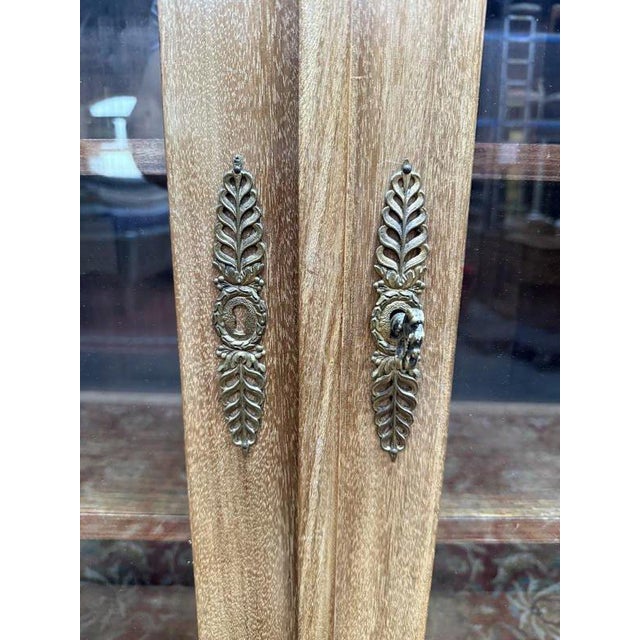 Traditional Empire Style Display Cabinet in Mahogany For Sale - Image 3 of 8
