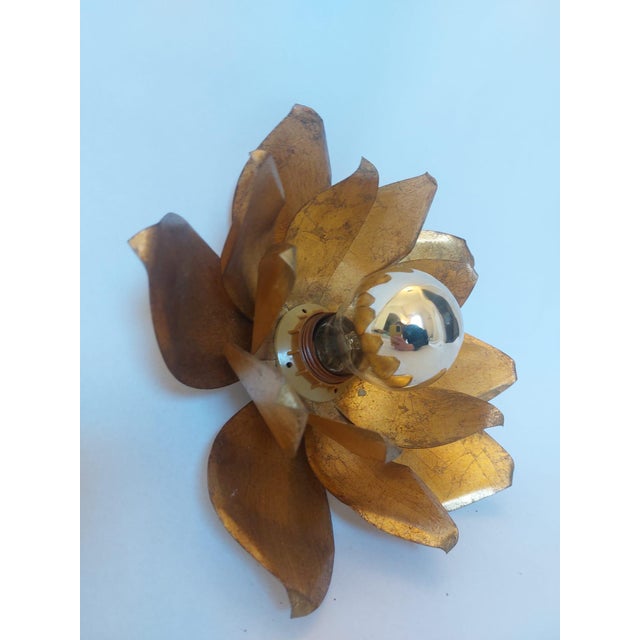 Hollywood Regency Gilt Lotus Wall Sconce, Italy, 1970s For Sale - Image 6 of 18