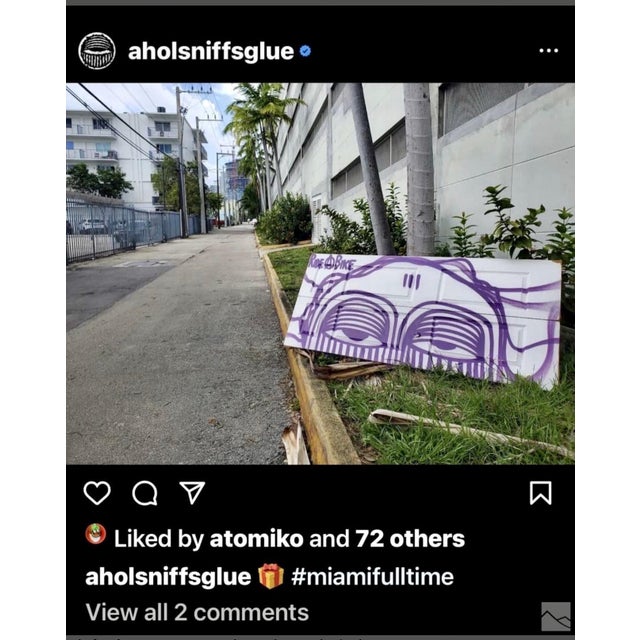 Ahol Sniffs Glue, Miami Graffiti Legend Ahol Sniffs Glue Large Spray Painting on Doors Sculpture, 2023 For Sale - Image 10 of 16