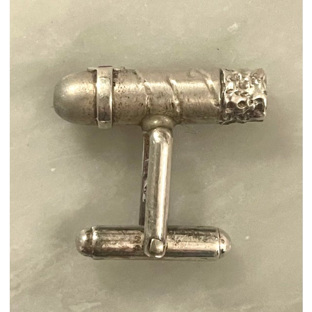 Metal 1940s Sterling Silver Bullet Cuff Links With Faceted Ruby Detail - 2 Pieces For Sale - Image 7 of 9