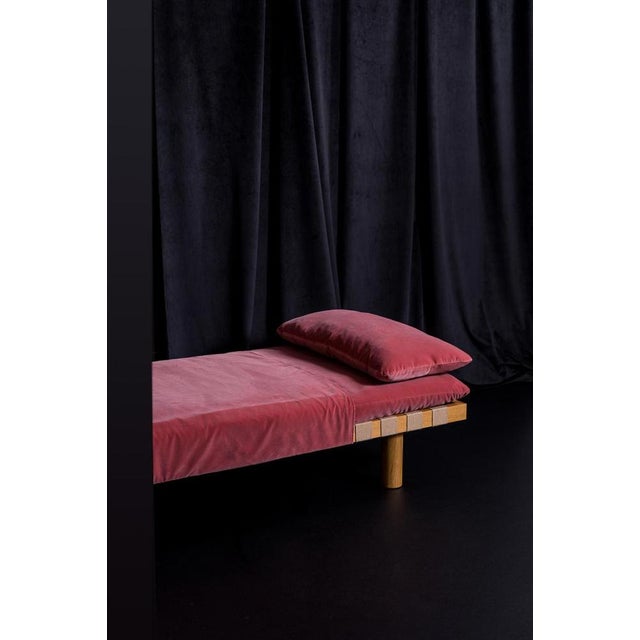 Contemporary Pallet Daybed 4400LB-ON in Black Leather and Natural Wood Frame by Sebastian Herkner for Pulpo For Sale - Image 3 of 10