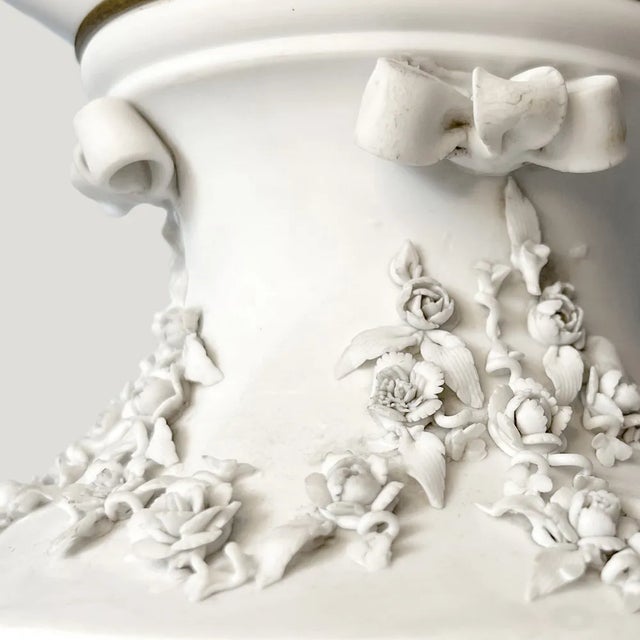 Marie Antoinette Bust, 1800s, Porcelain For Sale - Image 5 of 9