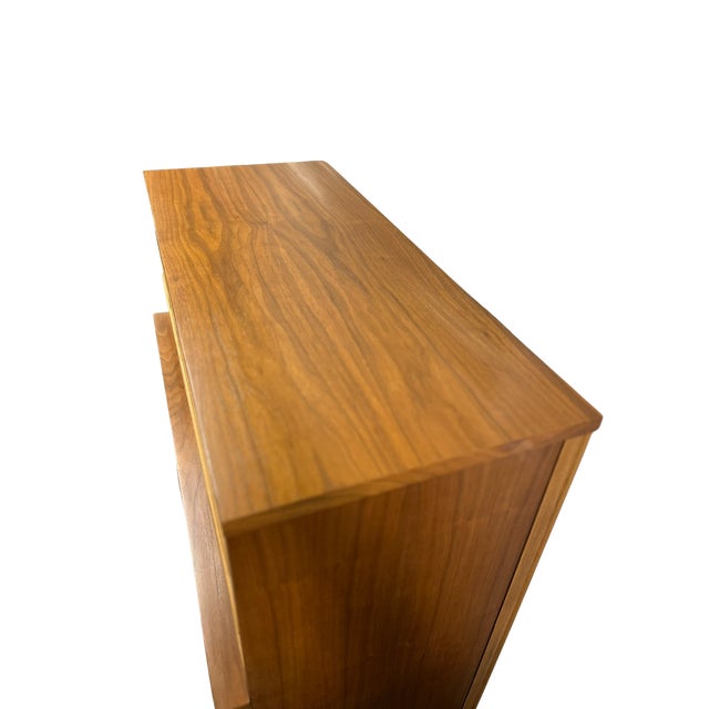 1960s Vintage Mid Century Modern "Perspecta" Highboy 5 Drawer Tall Dresser by Kent Coffey For Sale - Image 5 of 14