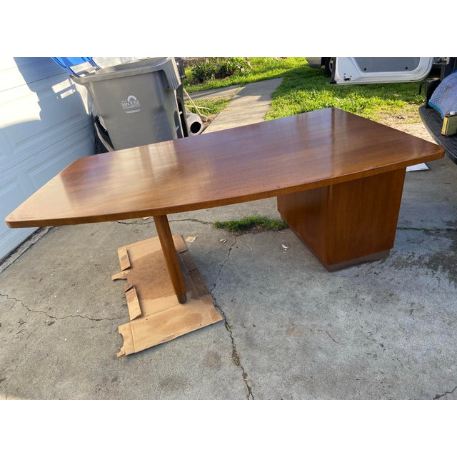 Art Deco Stow & Davis Mid Century Modern Walnut Boomerang Fan Executive Desk For Sale In Sacramento - Image 6 of 12