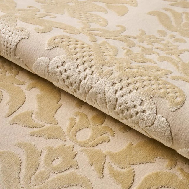 Schumacher SAMPLE - Schumacher Limbourg Damask Velvet Fabric In Pearl For Sale - Image 4 of 4