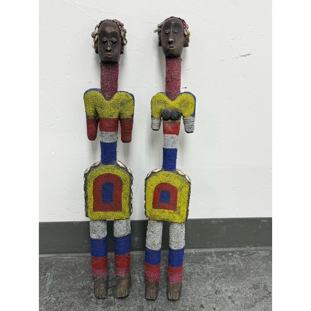 African Cameroon Grassfields Bamileke Beaded Standing Figures, Pair For Sale - Image 3 of 12