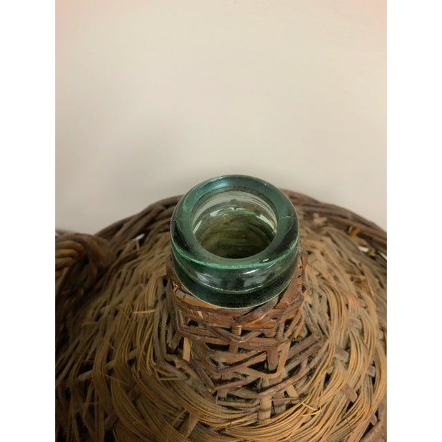 Antique Large Two-Tone European Rattan / Wicker Demijohn for British Colonial, Rustic European, and Nautical Decor For Sale In New Orleans - Image 6 of 8