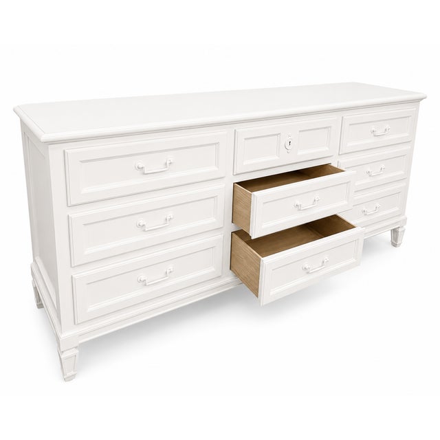 Vintage Baker Furniture Nine-Drawer Dresser – Benjamin Moore Simply White Oc-117 For Sale In West Palm - Image 6 of 8