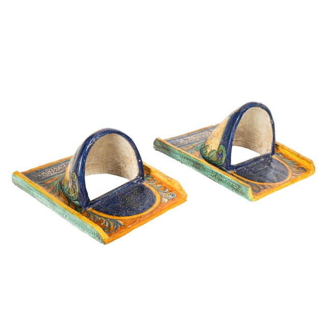 Antique Italian Umbria Maiolica Pottery Renaissance Pottery Wall Planters - Set of 2 For Sale - Image 10 of 11