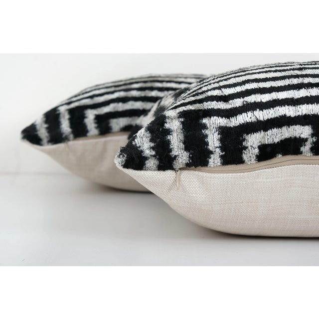 Contemporary Silk Velvet Ikat Bohemian Pillow - a Pair For Sale - Image 4 of 6