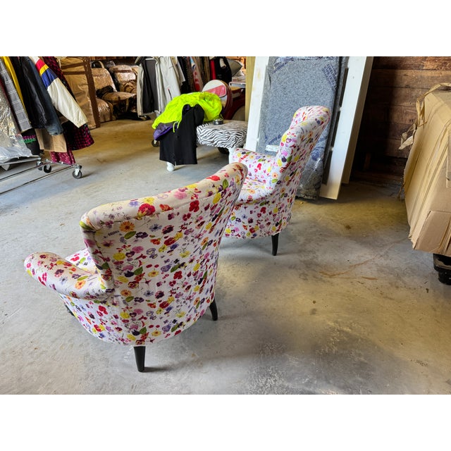 Victorian Pair of 19th Century French Napoleon III Armchairs in Vibrant Floral Upholstery For Sale - Image 3 of 8
