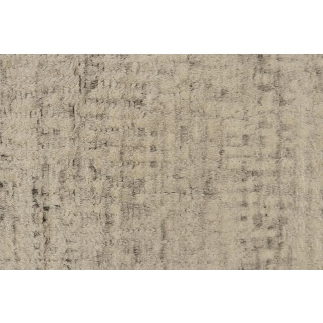 Rug & Kilim’s Modern Textural Rug in Beige and Brown Salt and Pepper Tones For Sale In New York - Image 6 of 7