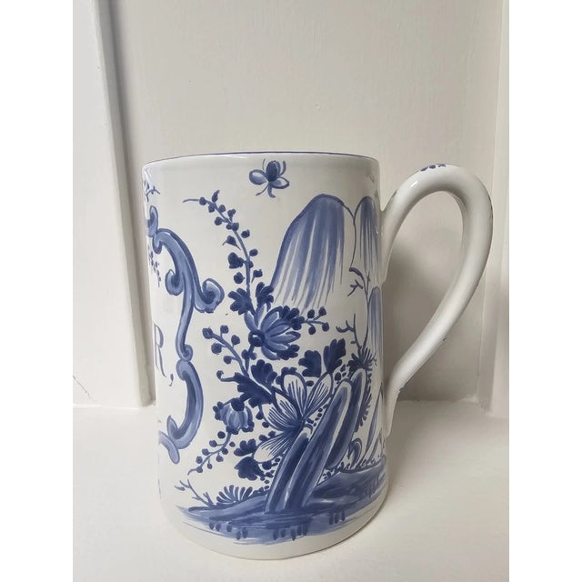 J.J. Pieter Oud Late 20th Century Oud Delft Holland Colonial Williamsburg Hand Painted Large Porter Mug For Sale - Image 4 of 8