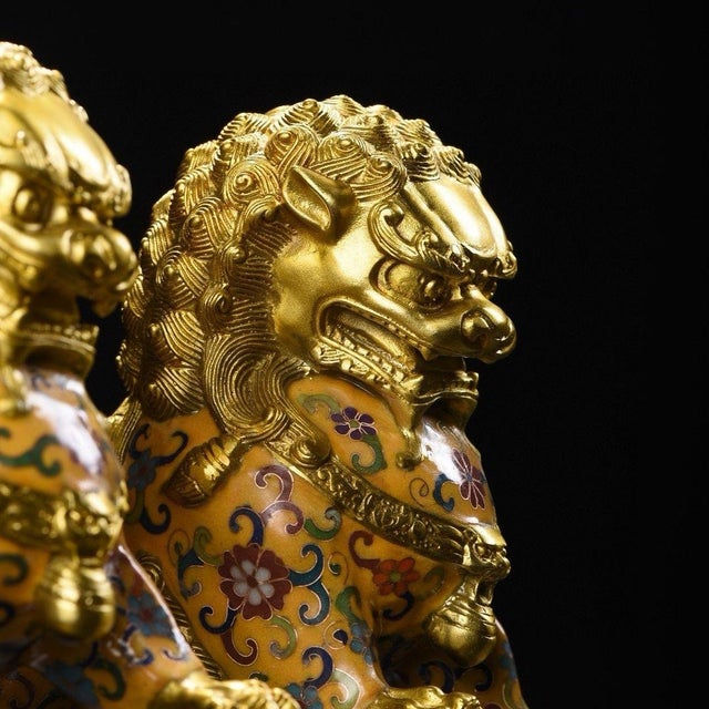 Pair of Gilt Cloisonne Enameled Guardian Lions – 7.5" Foo Dogs With Floral Motifs For Sale In Los Angeles - Image 6 of 9
