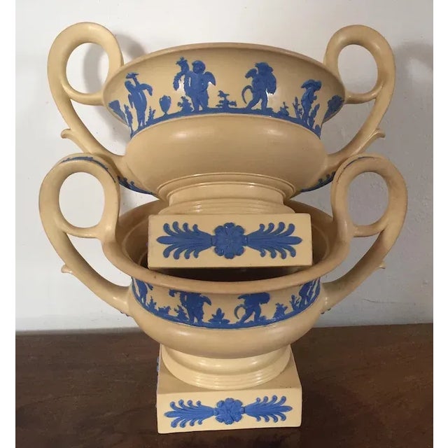 Early 19th Century English Regency Wedgwood Vase Urns of Greek Kantharos - A Pair For Sale In New York - Image 6 of 11