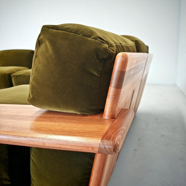 Vintage Modular Sofa in Green Velvet and Light Walnut by Mario Bellini for Cassina, 1970s, Set of 4 For Sale - Image 18 of 18