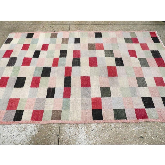 Galerie Shabab Collection Mid-20th Century Turkish Art Deco Accent Rug For Sale In New York - Image 6 of 10