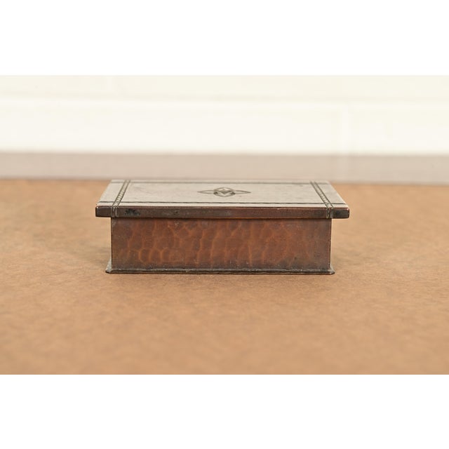 Roycroft Roycroft Arts & Crafts Hammered Copper Quatrefoil Stamp Box For Sale - Image 4 of 12
