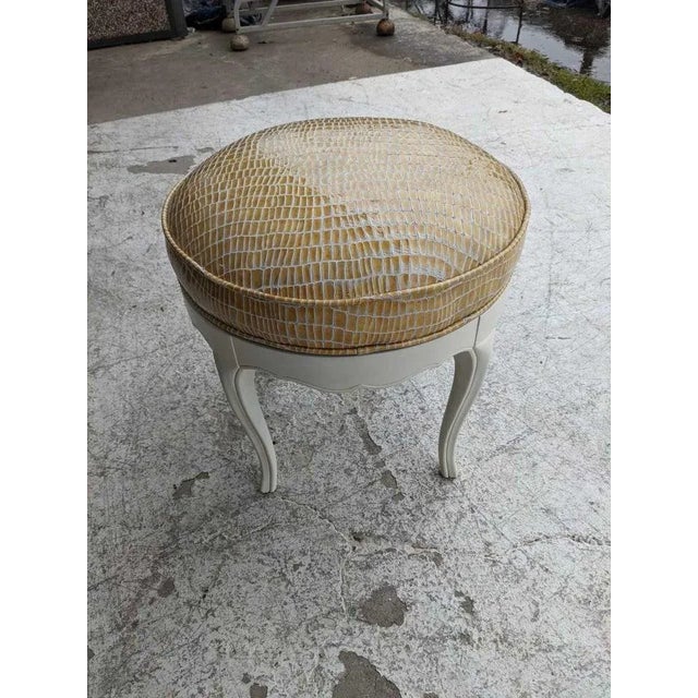 Hollywood Regency Vintage Restored Hollywood Regency Style Ottoman With Swivel For Sale - Image 3 of 6
