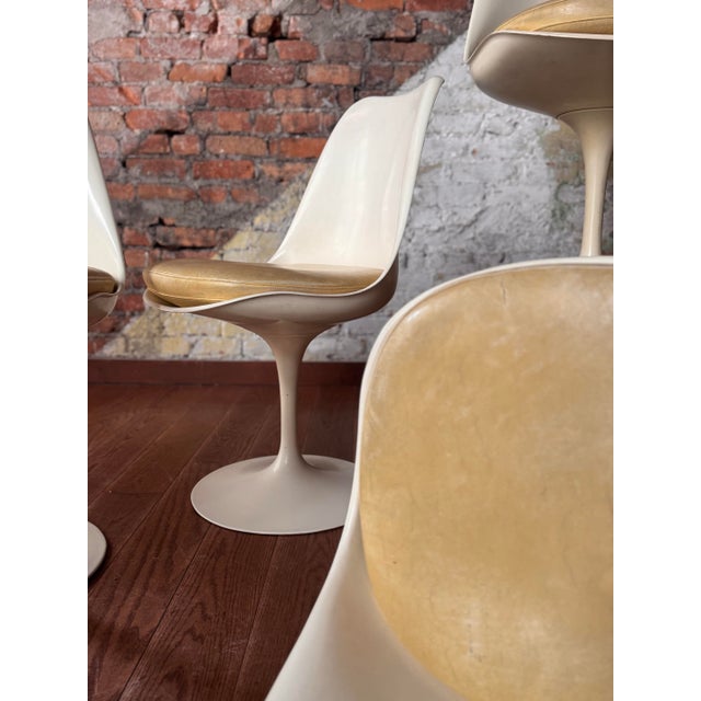 1960s Set of 6 Authentic Early Production Knoll Saarinen Tulip Chairs - Original Condition, Stamped and Labled For Sale - Image 5 of 12