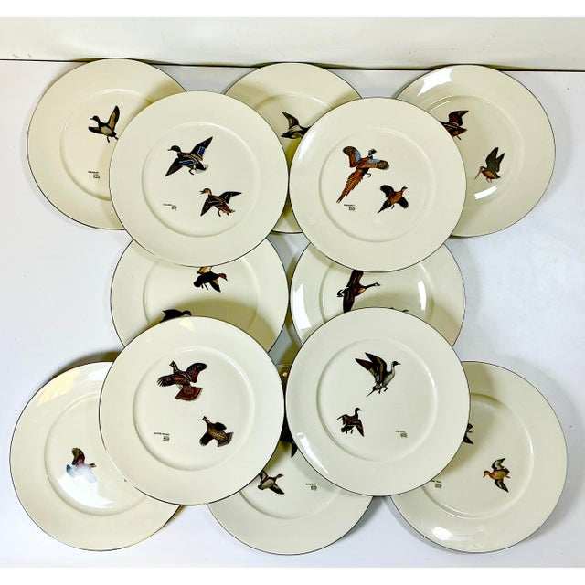 American 1950s Vintage Americana Adirondack Arts & Crafts Fowl Game Birds Dinner Plates - Set of 12, Lynn Bogue Hunt For Sale - Image 3 of 16