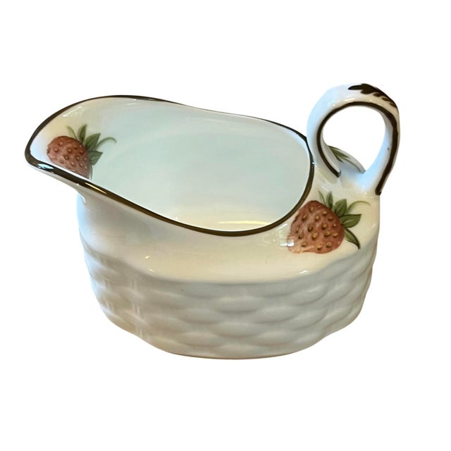 White 1970s Coalport Bone China Strawberry Basket With Creamer & Open Sugar For Sale - Image 8 of 14