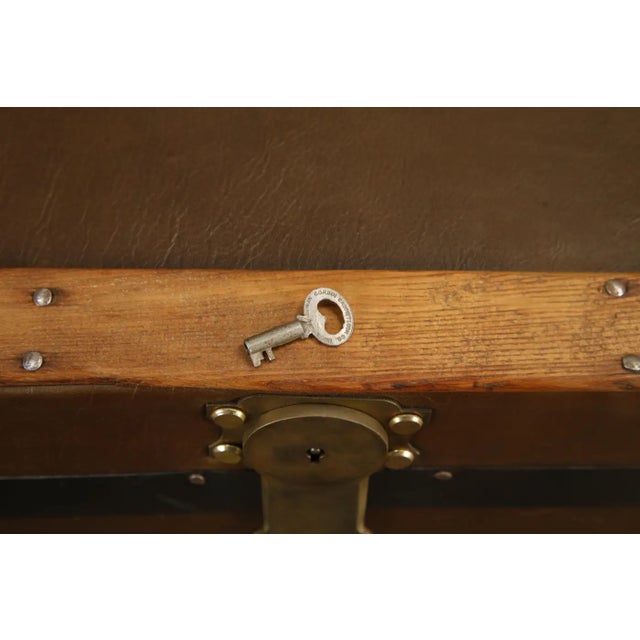 Victorian Restored Crouch & Fitzgerald Leather Trunk, C 1920s, Signed For Sale - Image 3 of 18