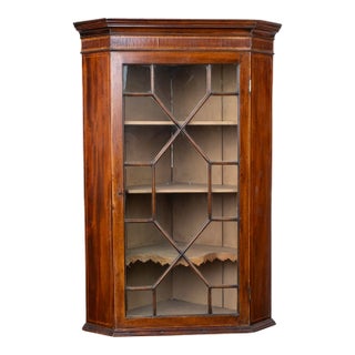 Late 18th Century Georgian Wall Mounted Corner Cabinet For Sale