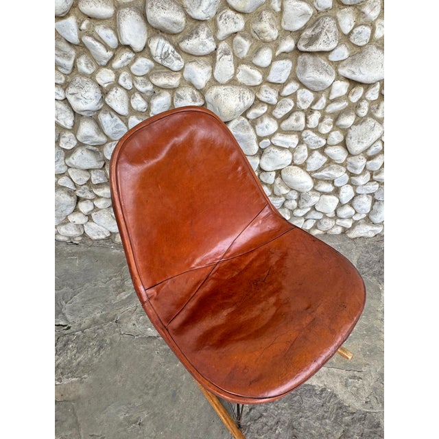 1950s RKR-1 Wire Rocking Chair by Charles & Ray Eames for Herman Miller, 1950s For Sale - Image 5 of 18