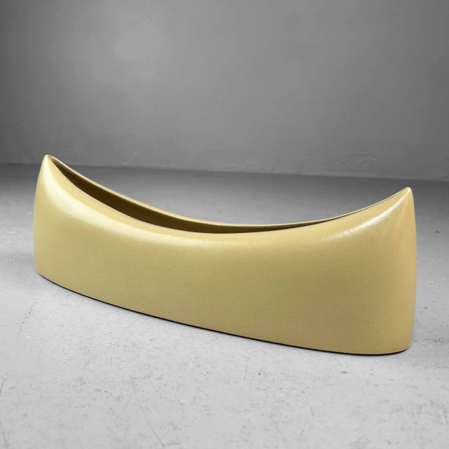 Japanese Minimalist Ceramic Ikebana Vase, 1950s For Sale - Image 9 of 14