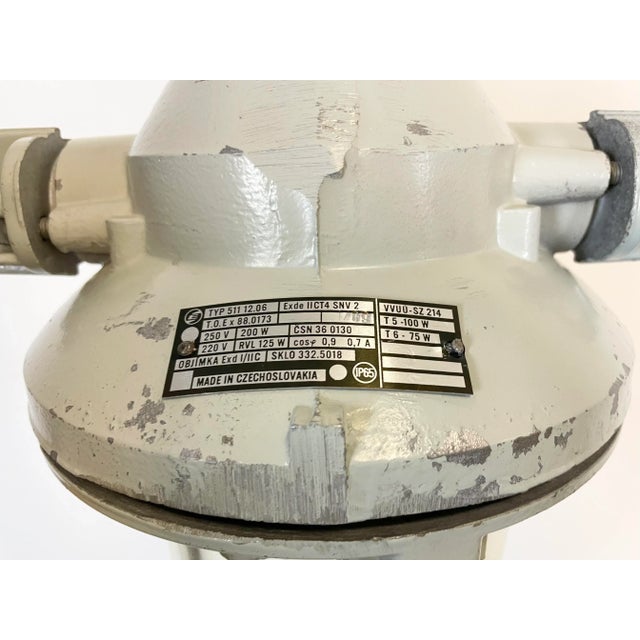 Metal Industrial Grey Cast Aluminium Explosion Proof Lamp from Elektrosvit, 1970s For Sale - Image 7 of 15