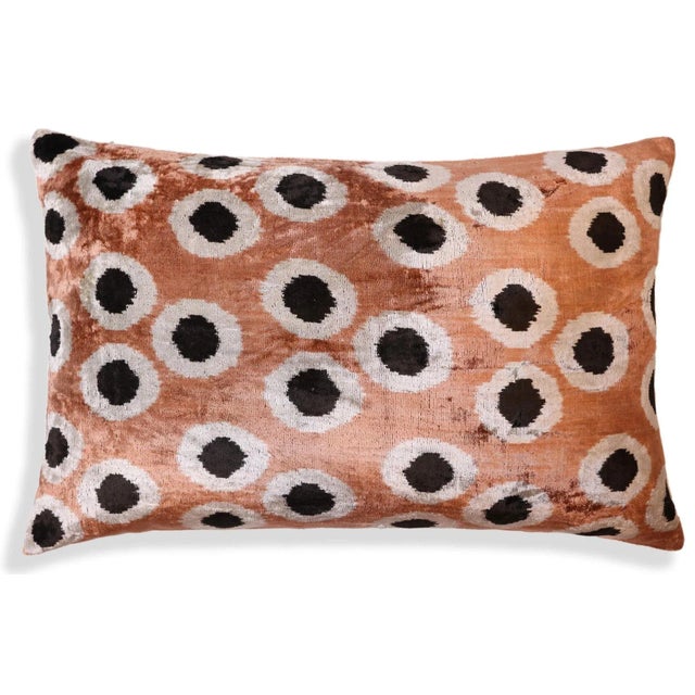 "Size: 16x24 inches (40x60 cm) Handcrafted from 100% silk velvet, vegetable-dyed using natural pigments Modern circular...