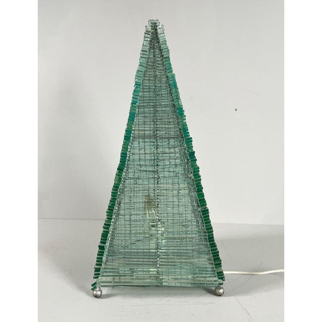 Sculptural Pyramid Table Lamp in Glass, France, 1970s For Sale - Image 18 of 18