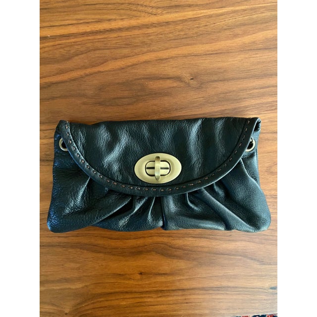 Contemporary Carla Mancini Pebble Leather Handbag With Brass Turnlock and Chain Strap For Sale - Image 3 of 12