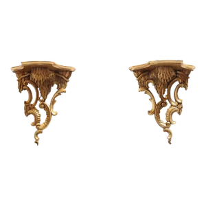 Pair of Italian Rococo-Style Rocaille Giltwood Wall Brackets