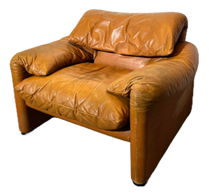 Maralunga Leather Lounge Chair by Vico Magistretti for Cassina