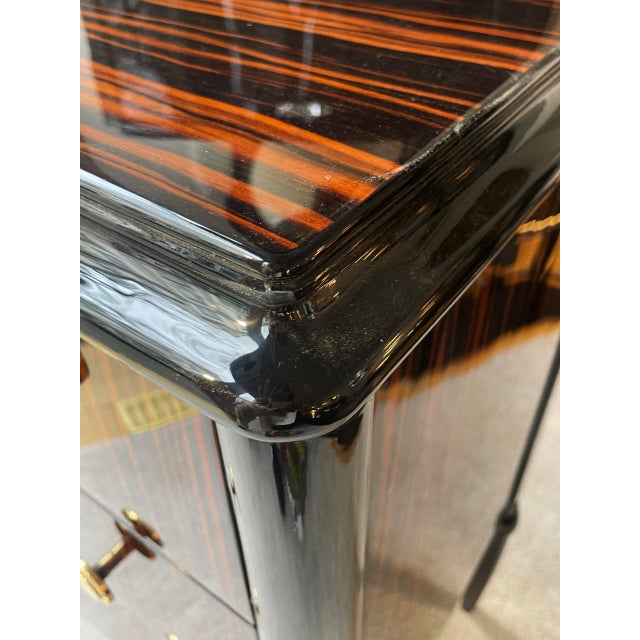 1930s Vintage Art Deco Chest of Drawers, 1930 For Sale - Image 5 of 7